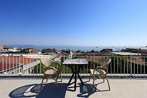 Hotel New House