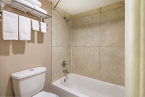 Super 8 by Wyndham McDonough GA