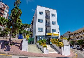 Apartaments AR Melrose Place