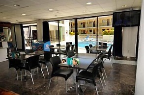 Apartaments AR Melrose Place