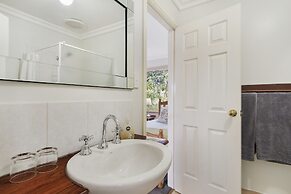 Shambhala Guesthouse