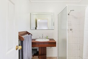 Shambhala Guesthouse