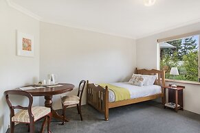 Shambhala Guesthouse