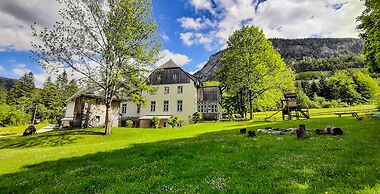 JUFA Hotel Grundlsee - Hostel