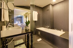 Lx Boutique Hotel