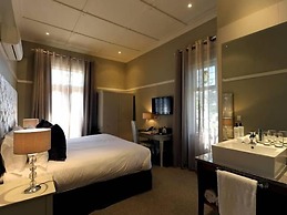 The Saint James on Venice Luxury Guest House