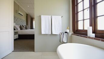 The Saint James on Venice Luxury Guest House