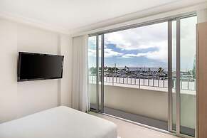 Hilton Vacation Club The Modern Honolulu