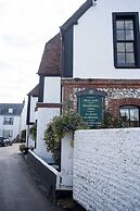 Village House Coaching Inn