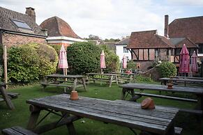 Village House Coaching Inn