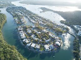 Nomads Noosa Backpackers Hostel