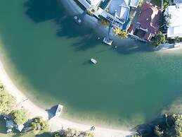 Nomads Noosa Backpackers Hostel