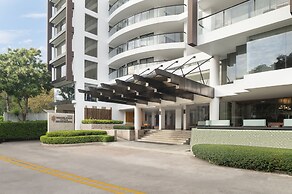 Woodlands Suites Serviced Residences