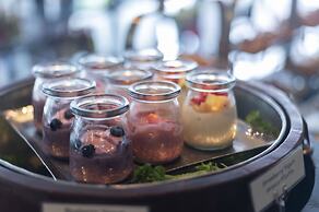 Woodlands Suites Serviced Residences