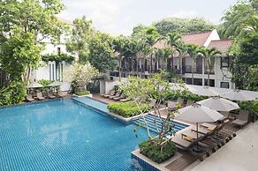 Woodlands Suites Serviced Residences