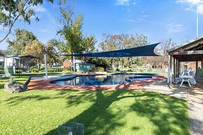 Lake Hume Holiday Park