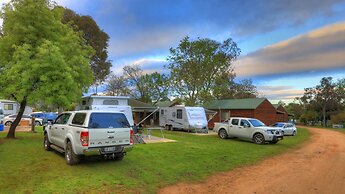 Lake Hume Holiday Park