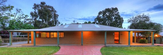 Lake Hume Holiday Park