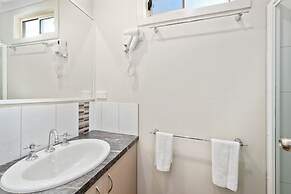 Lake Hume Holiday Park