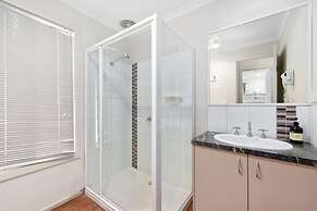 Lake Hume Holiday Park