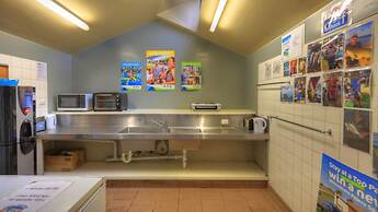 Lake Hume Holiday Park