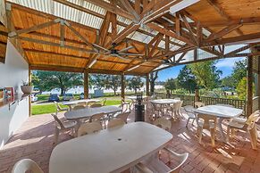 Lake Hume Holiday Park