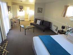Pohutu Lodge Motel