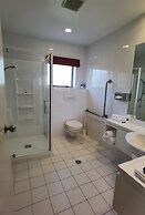 Cornwall Motor Lodge