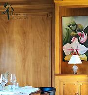 Logis Hôtels Domaine du Châtelard