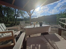 Logis Hôtels Domaine du Châtelard
