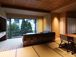 Nakanobo Zuien - Adults Only