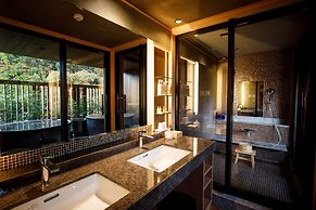 Nakanobo Zuien - Adults Only