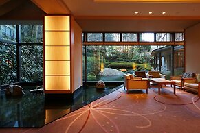 Nakanobo Zuien - Adults Only