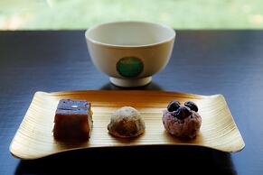 Nakanobo Zuien - Adults Only