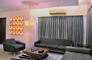 Landmark Suites