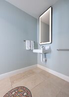 Islander Bayside Villas and Boatslips