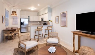 Islander Bayside Villas and Boatslips