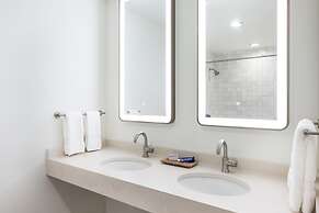 Islander Bayside Villas and Boatslips