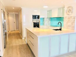 Kirra Beach Apartments