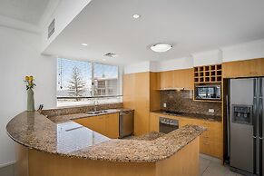 Kirra Beach Apartments