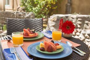 Inn Of The Turquoise Bear