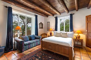 Inn Of The Turquoise Bear