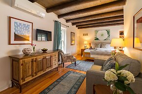 Inn Of The Turquoise Bear