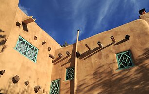 Inn Of The Turquoise Bear