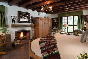 Inn Of The Turquoise Bear