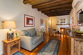 Inn Of The Turquoise Bear