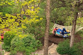 Inn Of The Turquoise Bear