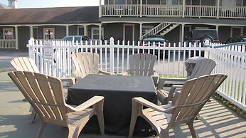Mt Madison Inn & Suites
