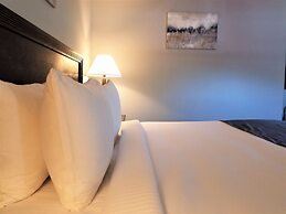 Mt Madison Inn & Suites
