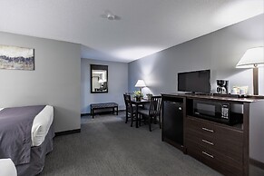 Mt Madison Inn & Suites